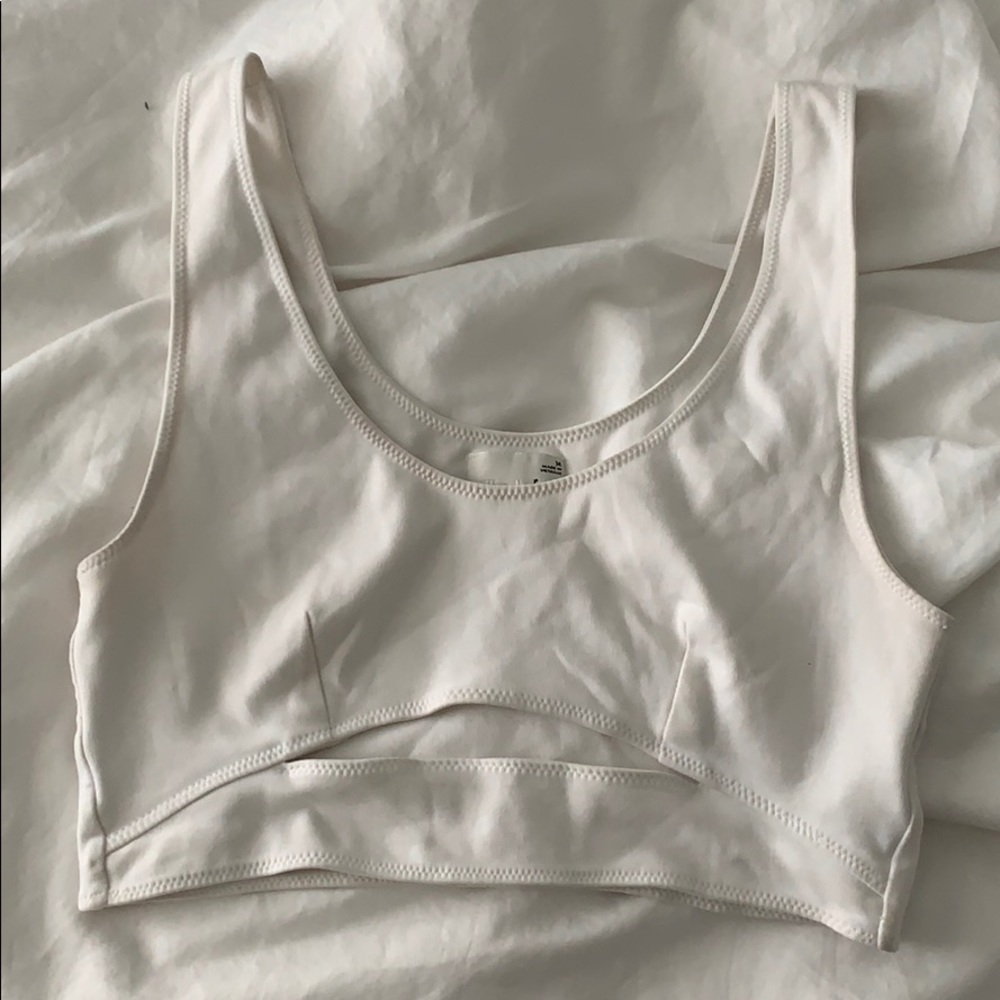 Aritzia Wilfred free crop top